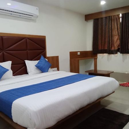 Hotel Rk Villa Vadodara Exterior foto