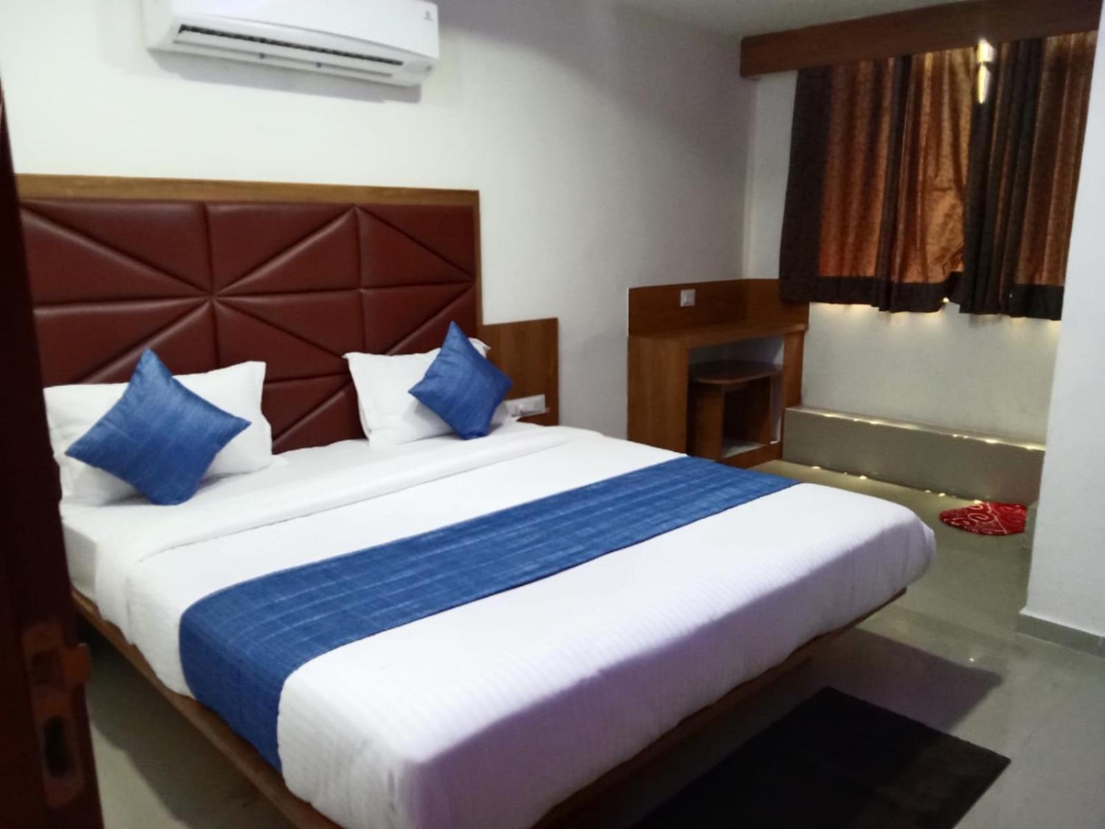 Hotel Rk Villa Vadodara Exterior foto